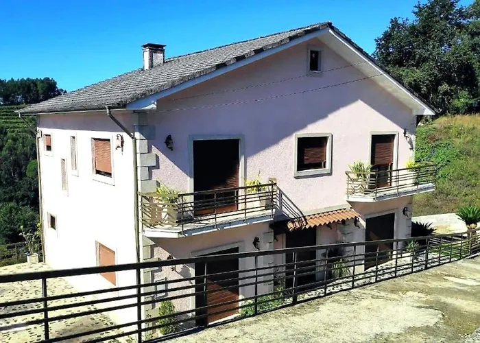 Casa 5 Quartos Em Bouro