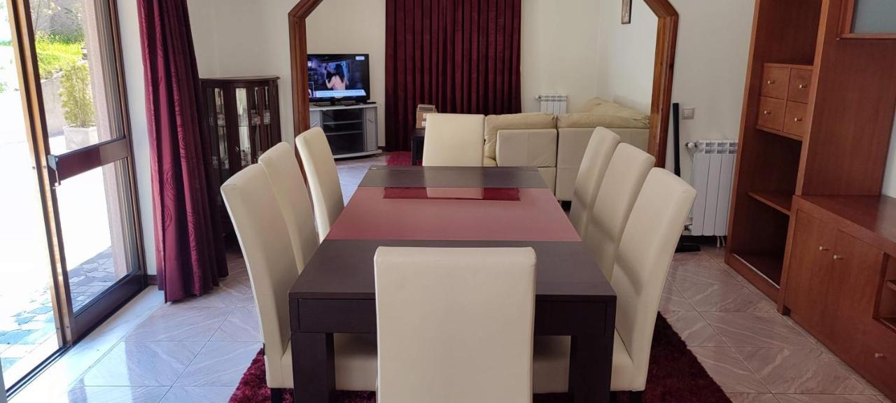 Casa 5 Quartos Em Bouro
