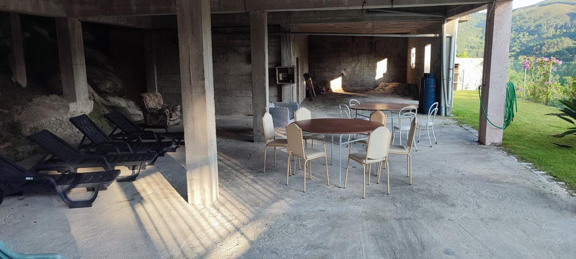 Casa 5 Quartos Em